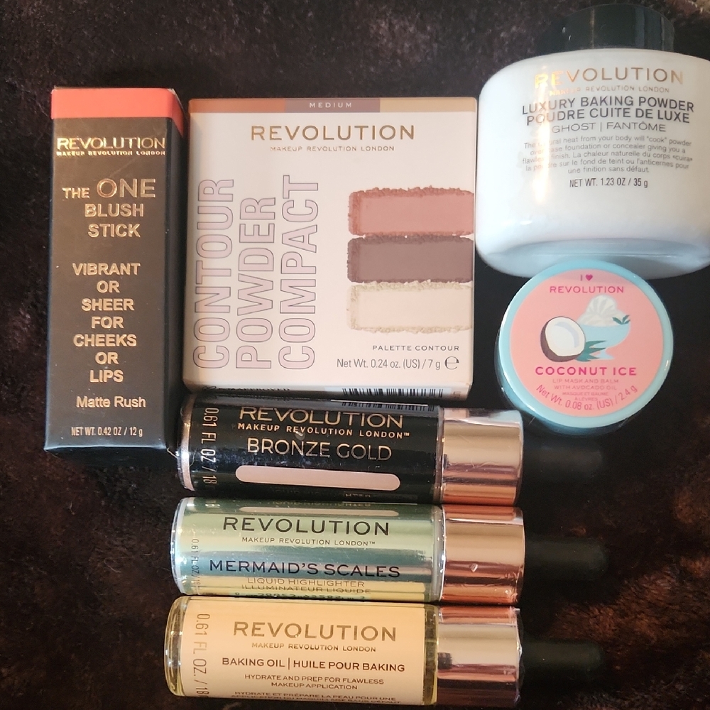 7 Piece Revolution Blush and Contour Set with Bronze Gold and Mermaid's Scales